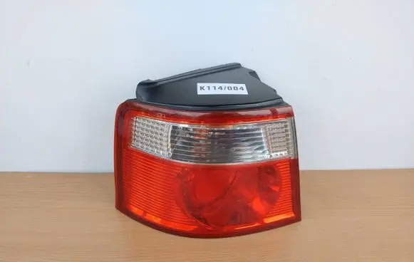 KIA Carens I Rear/tail lights 0K2FB51110L