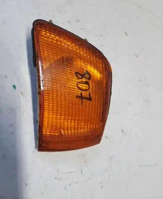 Mitsubishi Galant Front indicator light 21037558R