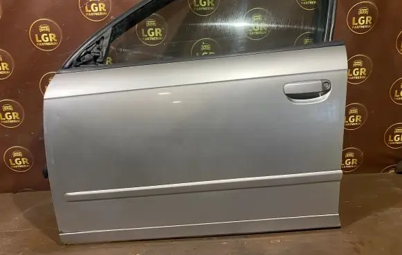 Audi A4 S4 B7 8E 8H Front door