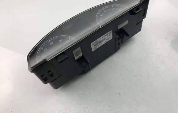 Volkswagen Golf V Speedometer (instrument cluster) 1K0920851A