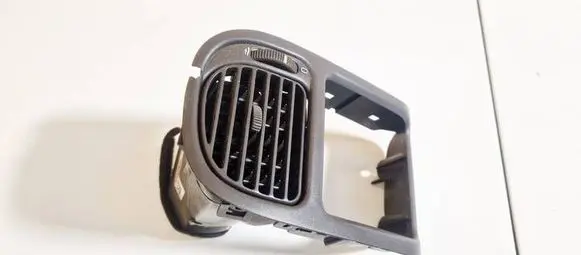 Volvo S40, V40 Dash center air vent grill