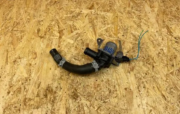 Volvo XC40 Electric auxiliary coolant/water pump 32222659