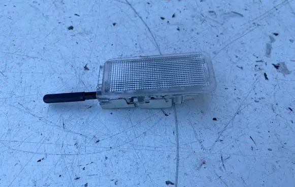 Peugeot 508 Glove box light 