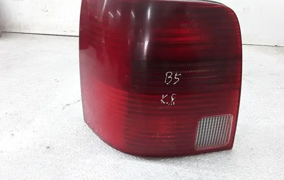 Volkswagen PASSAT B5 Rear/tail lights 3B9945111F
