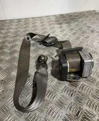 Seat Toledo I (1L) Front seatbelt 33009582A