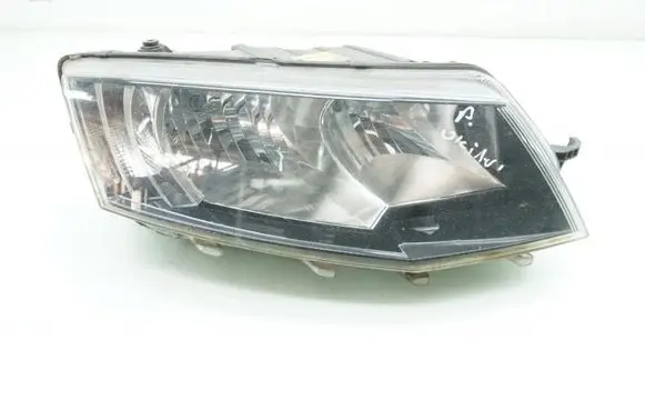 Skoda Octavia Mk3 (5E) Headlight/headlamp