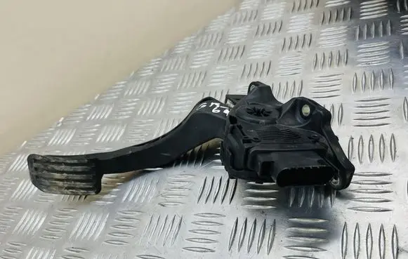 Ford Galaxy Accelerator throttle pedal 6G929F836