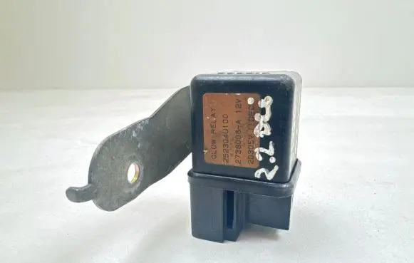 Nissan Almera Tino Glow plug pre-heat relay 252304U100 20305V 2738098A