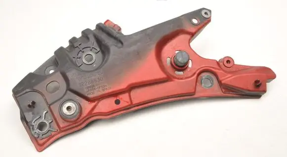 Volvo V60 Fender mounting bracket 32288930