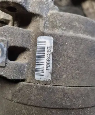 Volvo V70 Air conditioning (A/C) compressor (pump) P8684287