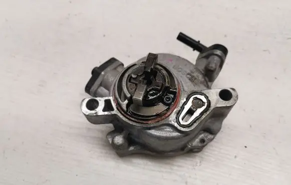 Citroen C3 Picasso Vacuum pump 9684786780