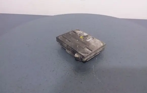 Volvo S40 Voltage converter/converter module 1307329098