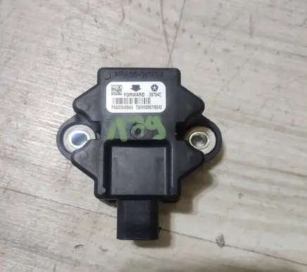 Jeep Grand Cherokee ESP acceleration yaw rate sensor P56029469AA TWJH105971B242