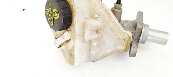 Land Rover Freelander 2 - LR2 Brake fluid reservoir 