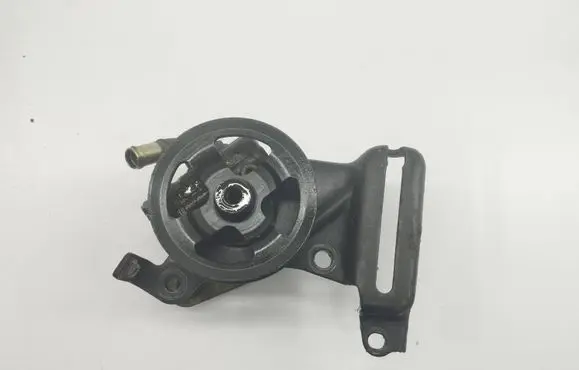 Toyota Corolla Verso AR10 Power steering pump