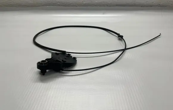Audi A6 C7 Engine bonnet (hood) release handle 8T1823633
