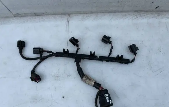 Audi A3 S3 8P Fuel injector wires 06F971824E