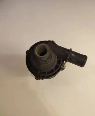 Renault Master III Water pump