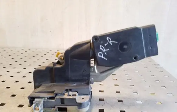 Volvo S40, V40 Front door lock