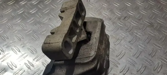 Volkswagen New Beetle Engine mount bracket 1J0199555