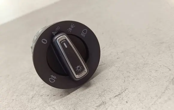 Volkswagen Golf VII Light switch 5G0941431BE 00002735