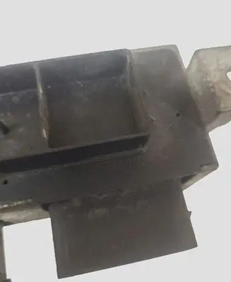 Opel Vivaro Glow plug pre-heat relay 8200558438A 8200558438
