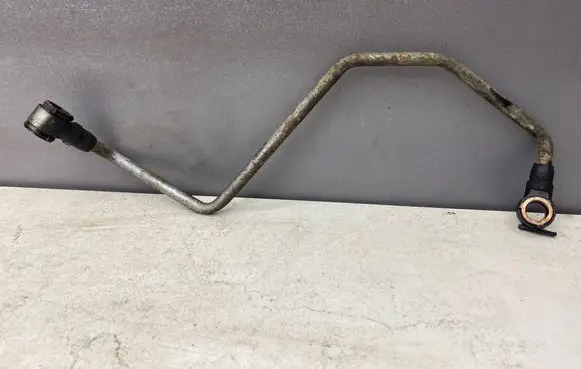 Citroen Berlingo Turbo turbocharger oiling pipe/hose 