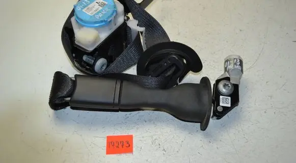 Opel Insignia B Front seatbelt 23465047 565485871 4611400000000L