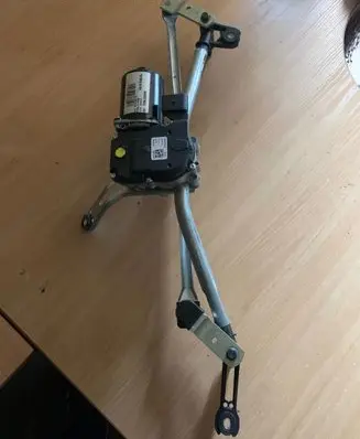 Volvo XC60 Front wiper linkage W000078602 W000079537