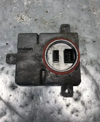 Audi A4 S4 B8 8K Voltage converter/converter module 8K0941597