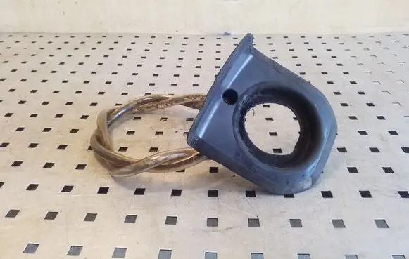 Volkswagen Touareg I Fuel tank cap trim 7L0201251