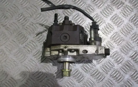 Ford Focus Fuel injection high pressure pump 9651844380