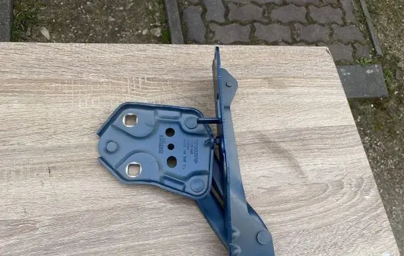 Volvo XC40 Engine bonnet/hood hinges 32297489