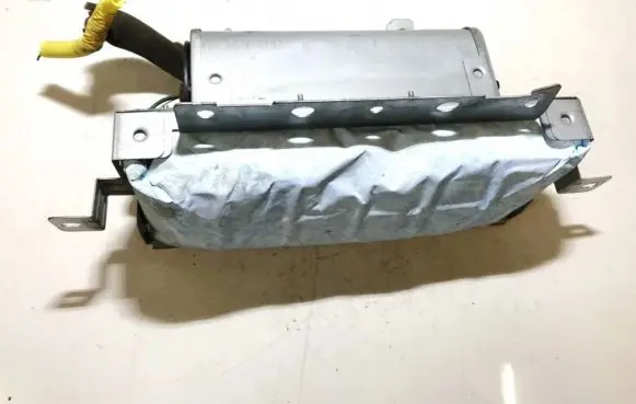 Hyundai Elantra Passenger airbag 845302d000 84530-2d000