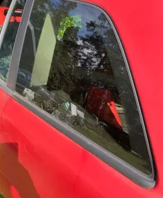Opel Zafira B Rear side window 43R00021 E000190