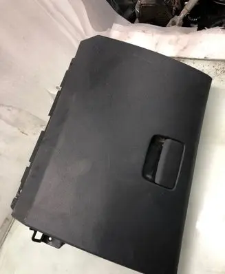 Mercedes-Benz CLA C117 X117 W117 Glove box 1085694x