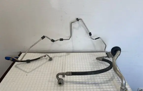 Audi A4 S4 B8 8K Air conditioning (A/C) pipe/hose 8K1260712K