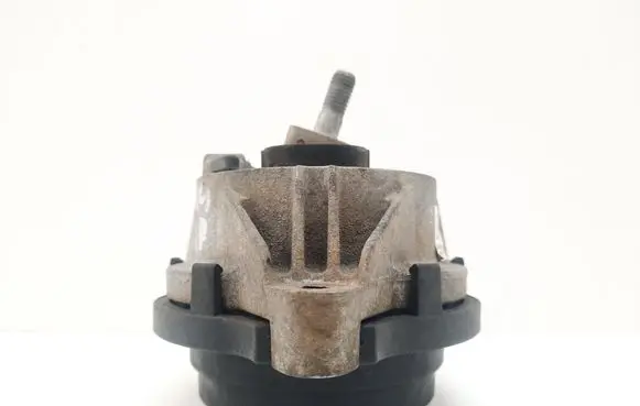 BMW 1 F20 F21 Engine mount bracket 6787658 678765803