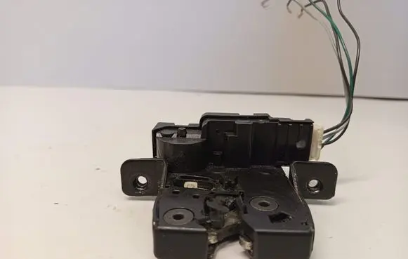 Nissan Qashqai Tailgate/trunk/boot lock/catch/latch 90502EY10D