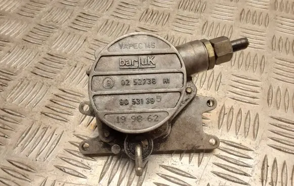 Opel Vectra B Vacuum pump 90531395