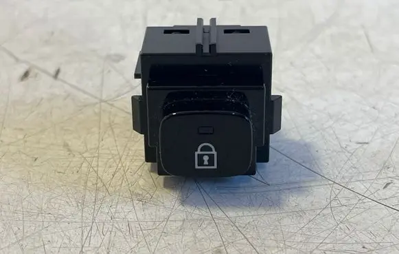 Polestar 2 Central locking switch button 32279487