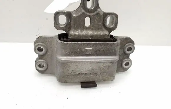 Audi A3 S3 A3 Sportback 8P Engine mount bracket 1K0199555 1K0199555T
