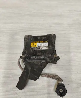 Lexus RX 450H Xenon control unit/module 8596753040