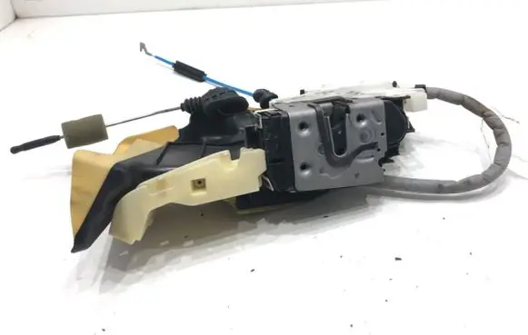 Mercedes-Benz E W212 Front door lock A0997200135