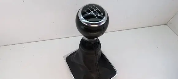 Volkswagen PASSAT B6 Gear lever shifter trim leather/knob 3C0711113E