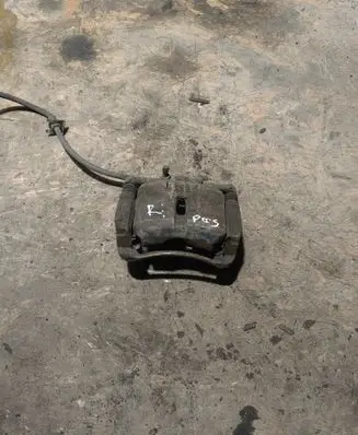 Nissan Qashqai Front brake caliper 