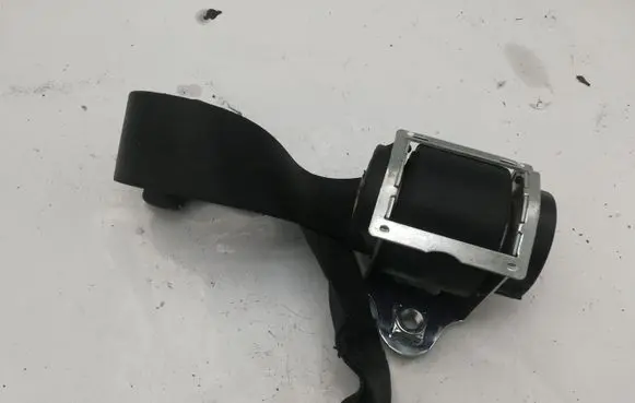 Volkswagen Phaeton Middle seatbelt (rear) 560976401