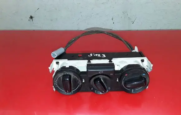 Volkswagen Polo V 6R Climate control unit 6R0819045A 6Q0819445 90151448