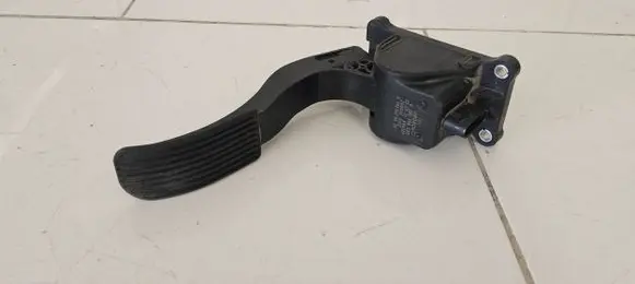 Mercedes-Benz Sprinter W906 Accelerator throttle pedal A9063000404 ZGS008Q012 0280755023