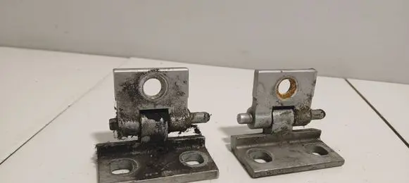 Volvo XC90 Front door hinge set 